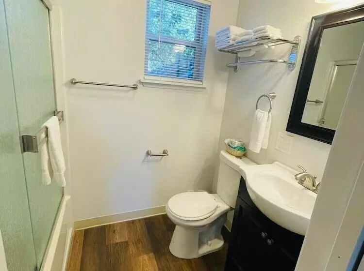 Motelli Riverfront Lodging