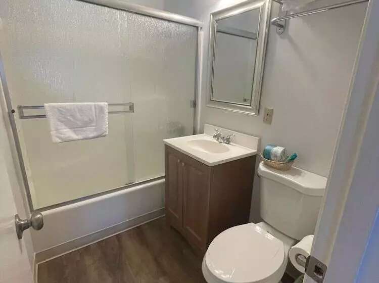 Motelli Riverfront Lodging