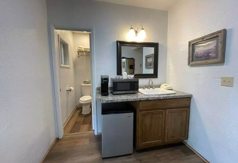 Motelli Riverfront Lodging