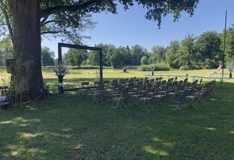 Majatalo Orangerie De Chatel Sélection Figaro & Elle Magazine