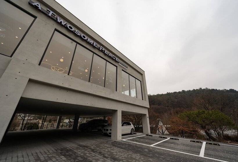 Pocheon Hotel Commune Motel