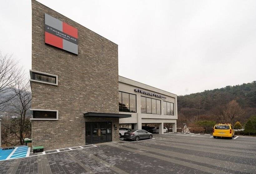 Pocheon Hotel Commune Motel