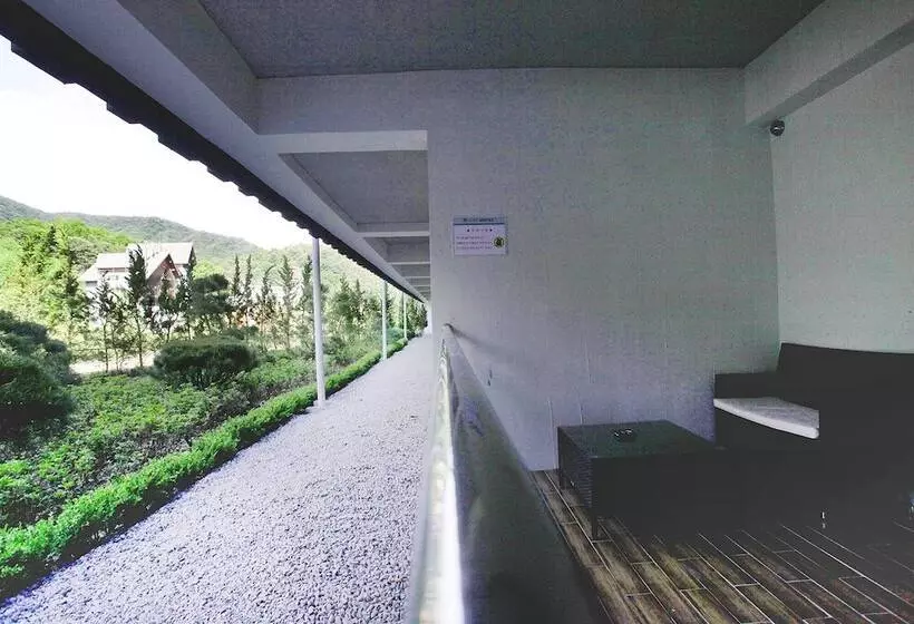 Pocheon Hotel Commune Motel