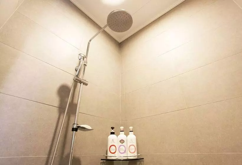 Pocheon Hotel Commune Motel