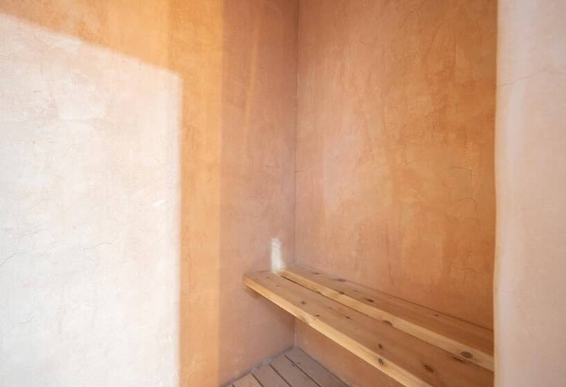 Pohang Ocheon Party Rock Motel