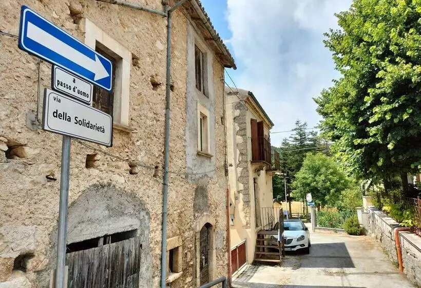 レジデンス Cosy Stone House In San Benedetto, Abruzzo, Italy