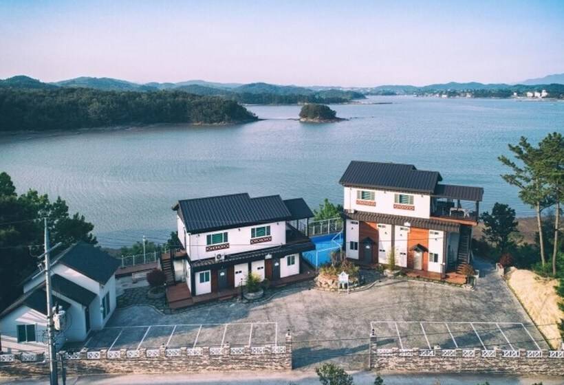 Sacheon Haewoolim Pension