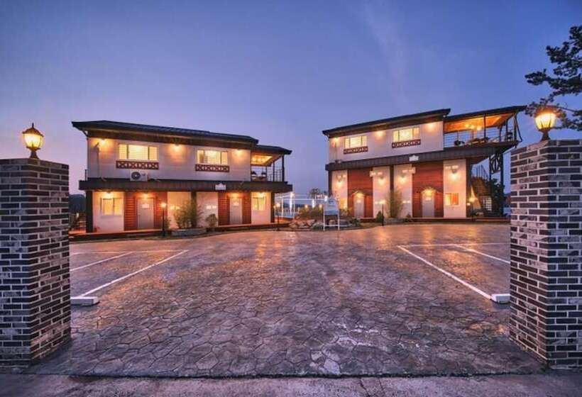 Sacheon Haewoolim Pension