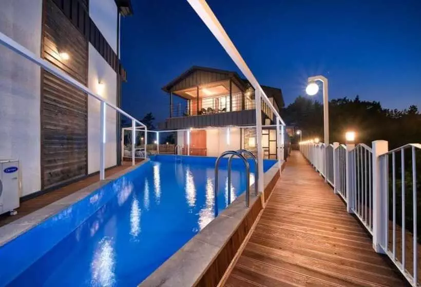 Sacheon Haewoolim Pension