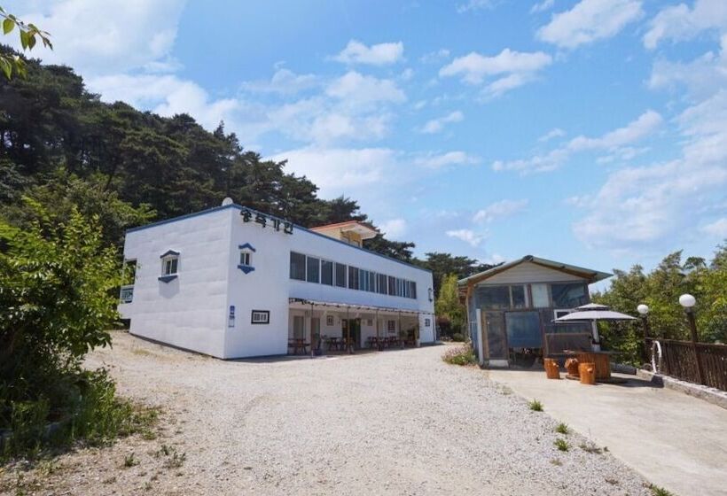 Taean Songjuk Gaheon Pension