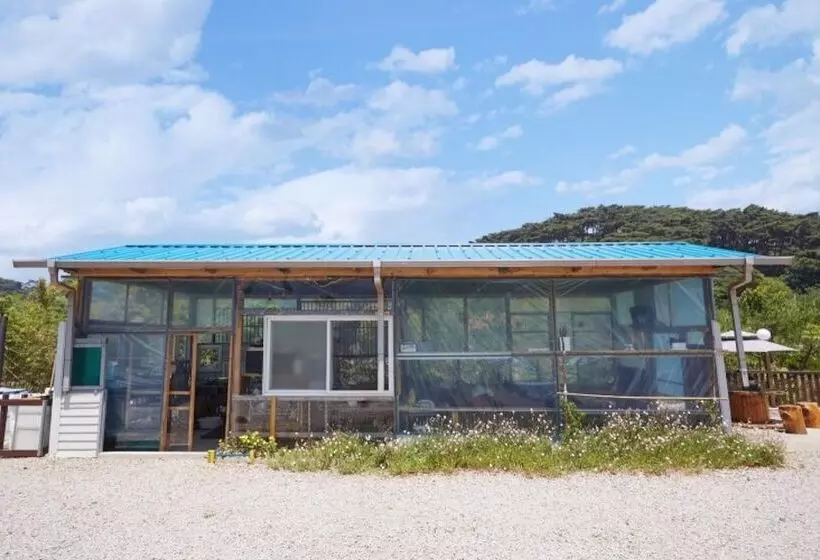 Taean Songjuk Gaheon Pension