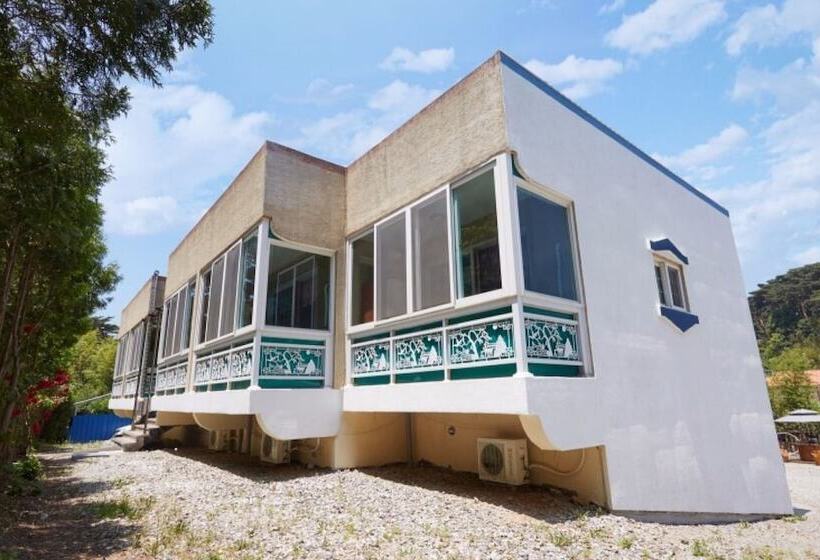 Taean Songjuk Gaheon Pension