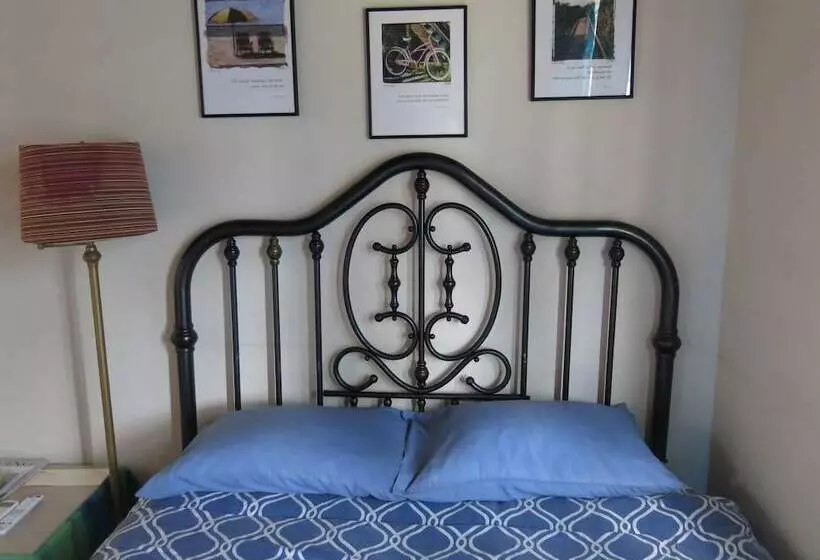 Gemini House Bed & Breakfast