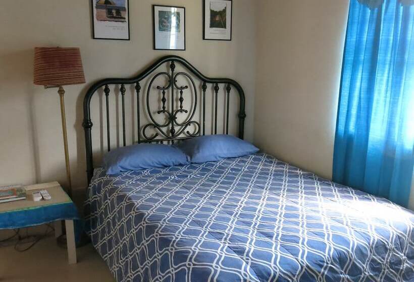 Gemini House Bed & Breakfast