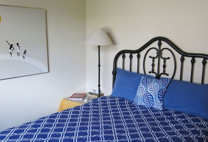 Gemini House Bed & Breakfast