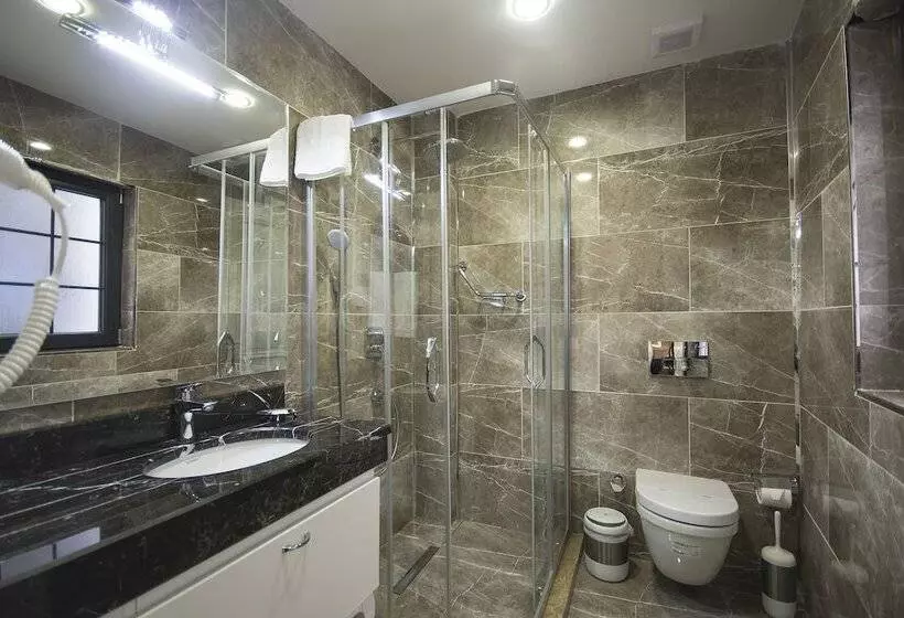 Antusa Palace Hotel & Spa