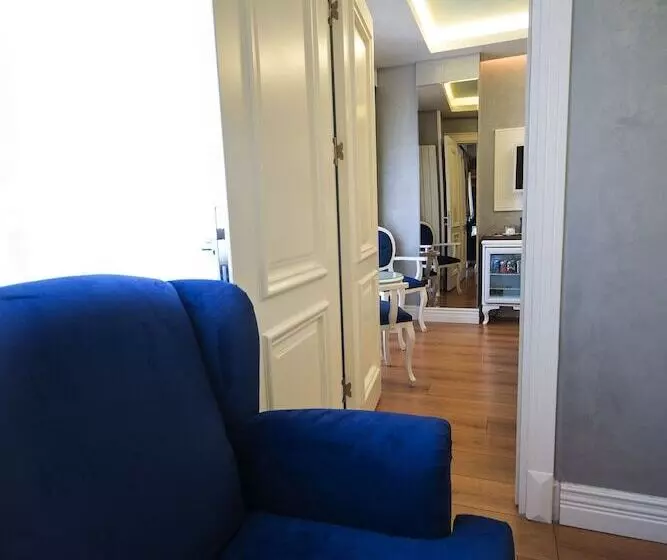 Antusa Palace Hotel & Spa