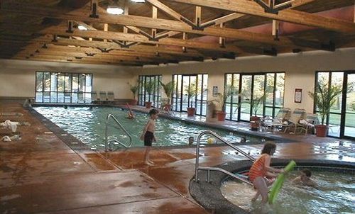 Отель Eagle Crest Resort Vacation Rentals