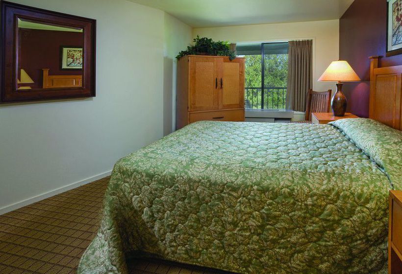 Отель Eagle Crest Resort Vacation Rentals