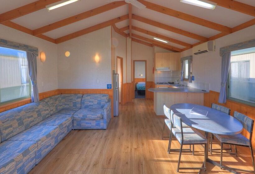 ホテル Eden Gateway Holiday Park