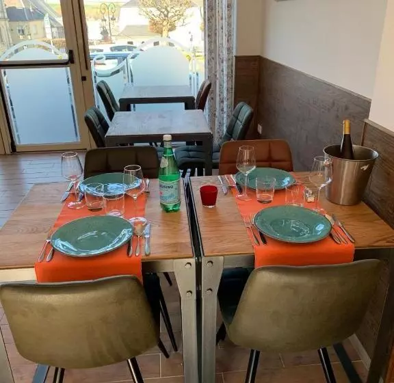 Отель Entre Nous