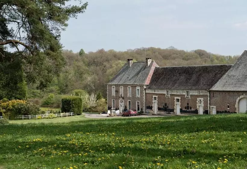 Отель Entre Nous