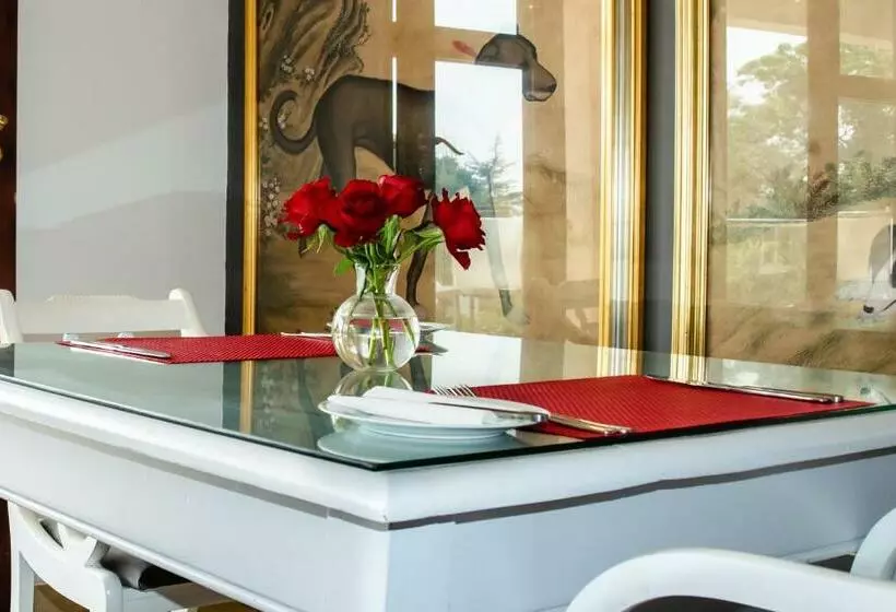 Отель Gardenia Boutique