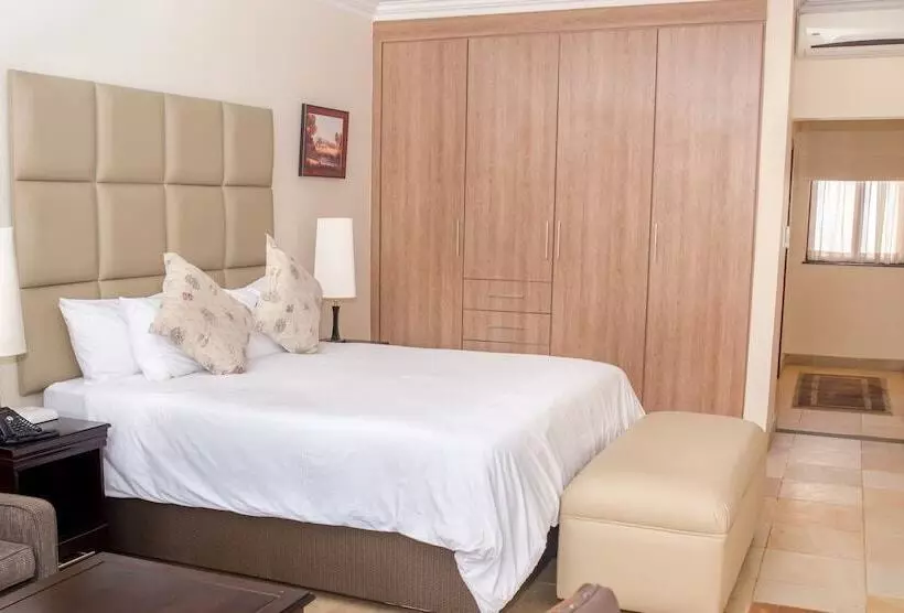 Отель Gardenia Boutique