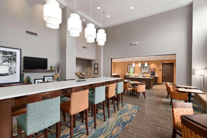 酒店 Hampton Inn & Suites Deland