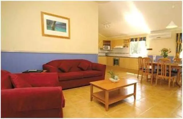 酒店 Kendalls Beach Holiday Park