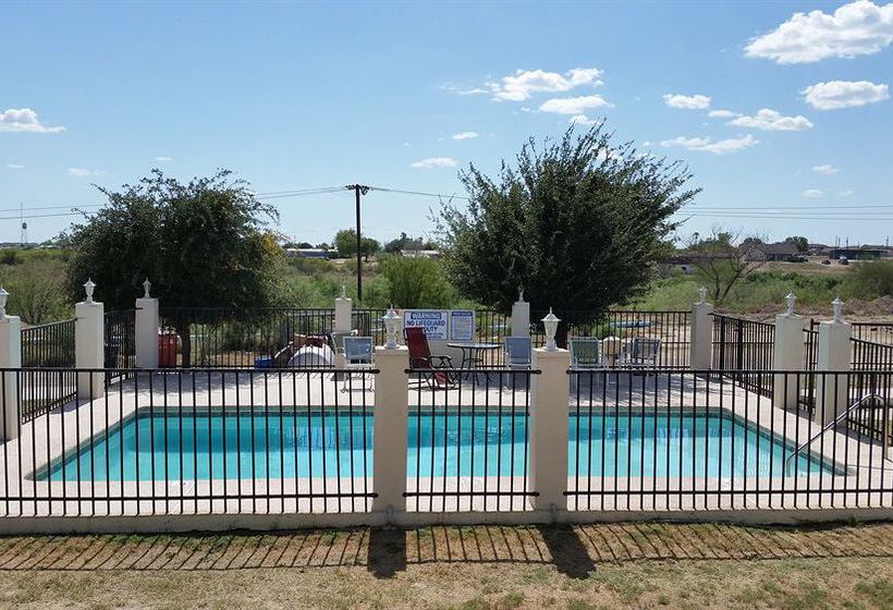 فندق Lakeview Inn & Suites