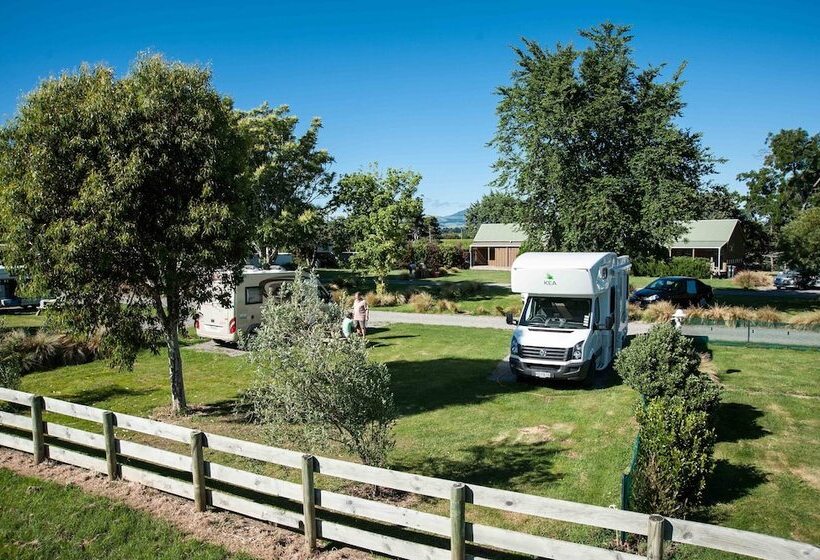 בית מלון כפרי Martinborough Top 10 Holiday Park