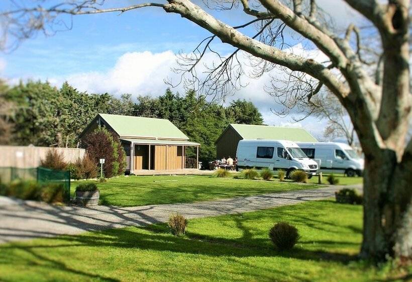 בית מלון כפרי Martinborough Top 10 Holiday Park