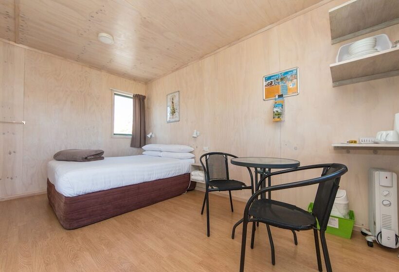 בית מלון כפרי Martinborough Top 10 Holiday Park