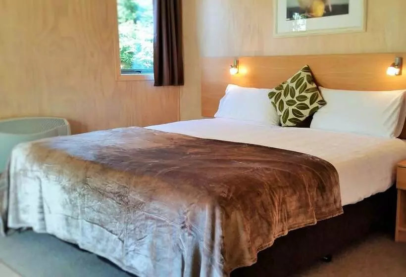 호텔 Martinborough Top 10 Holiday Park