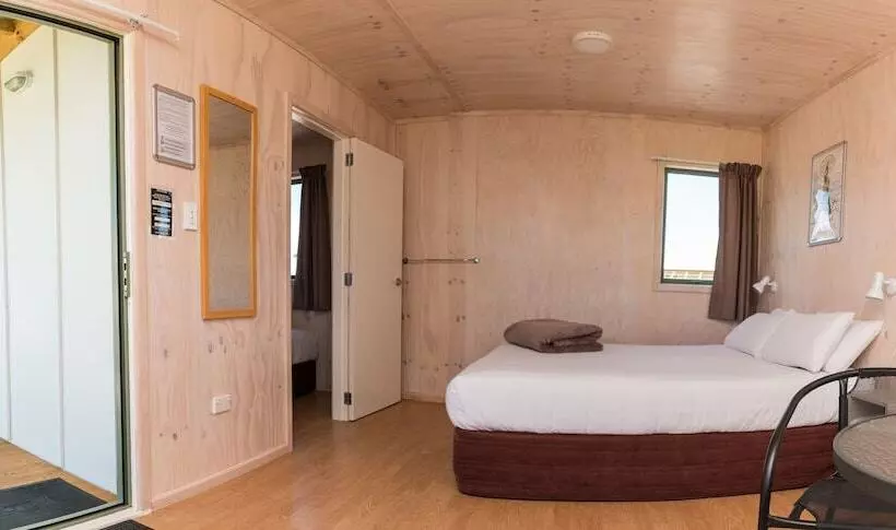 호텔 Martinborough Top 10 Holiday Park