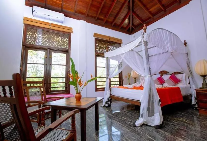 Hotel Niyagama House
