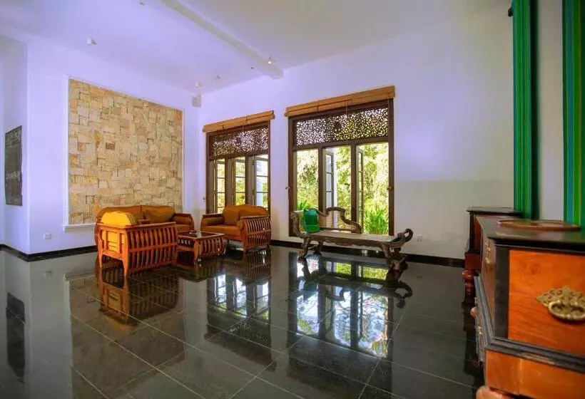 Hotel Niyagama House