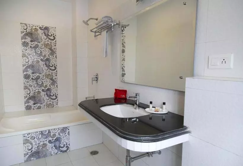 Hotel Oyo Rooms Bani Park Shri Ram Marg