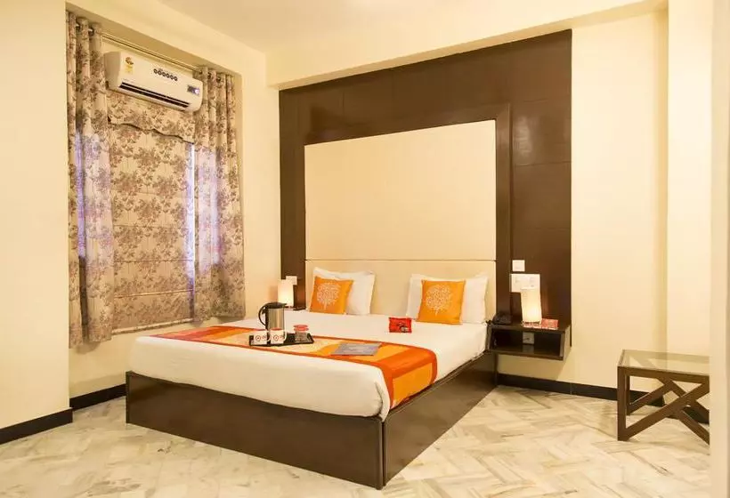 Hotel Oyo Rooms Bani Park Shri Ram Marg