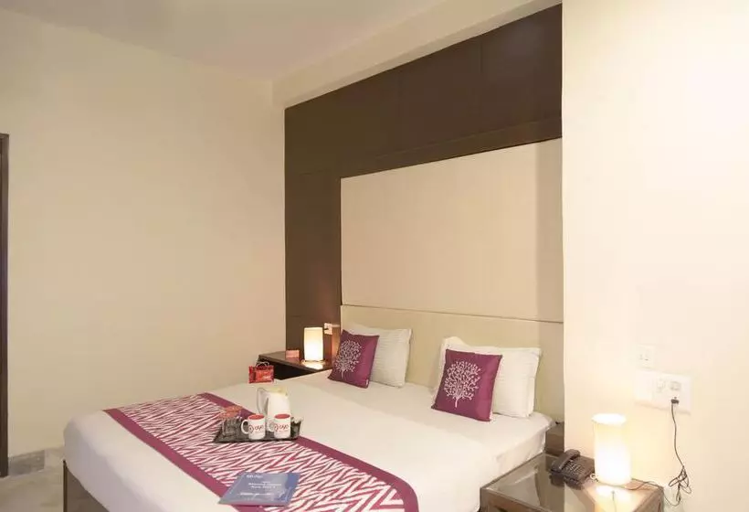 Hotel Oyo Rooms Bani Park Shri Ram Marg
