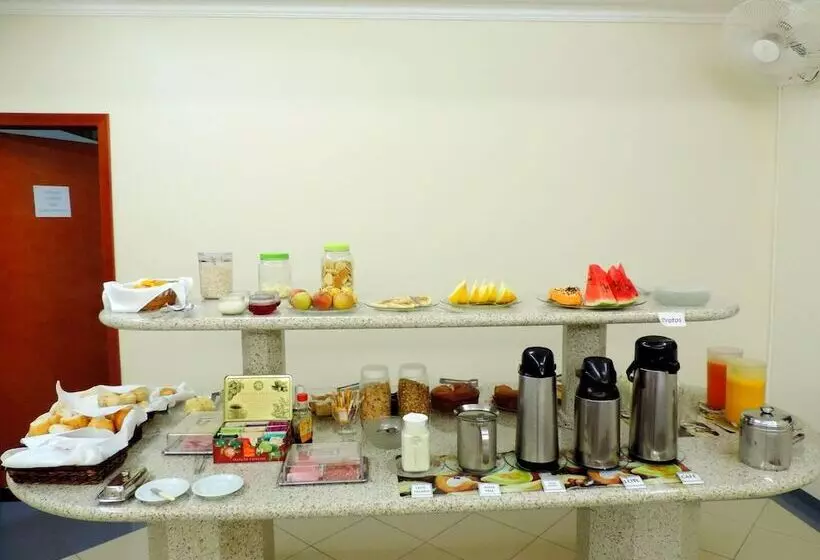 Отель Pequeno Mundo Ii