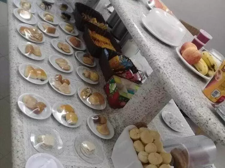 Отель Pequeno Mundo Ii