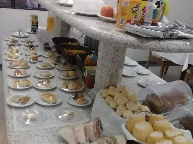 Отель Pequeno Mundo Ii