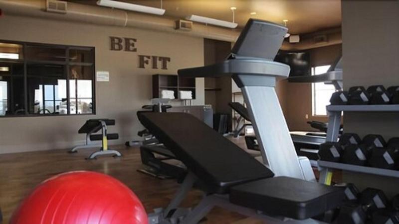 בית מלון כפרי Teddy's Residential Suites New Town