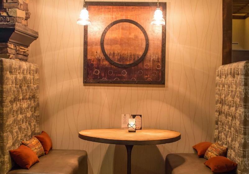 בית מלון כפרי Teddy's Residential Suites New Town