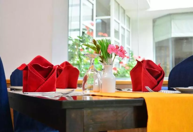 בית מלון כפרי Unique Cottages