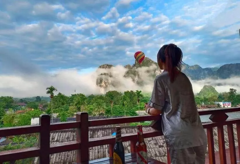 Vang Vieng Hana River View Hotel & Travel