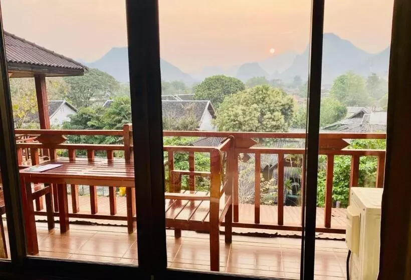 Vang Vieng Hana River View Hotel & Travel