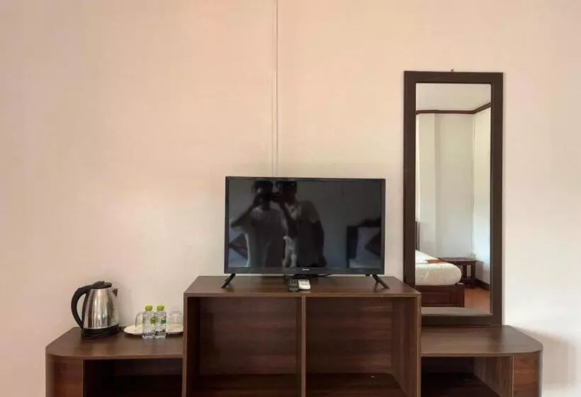 Vang Vieng Hana River View Hotel & Travel